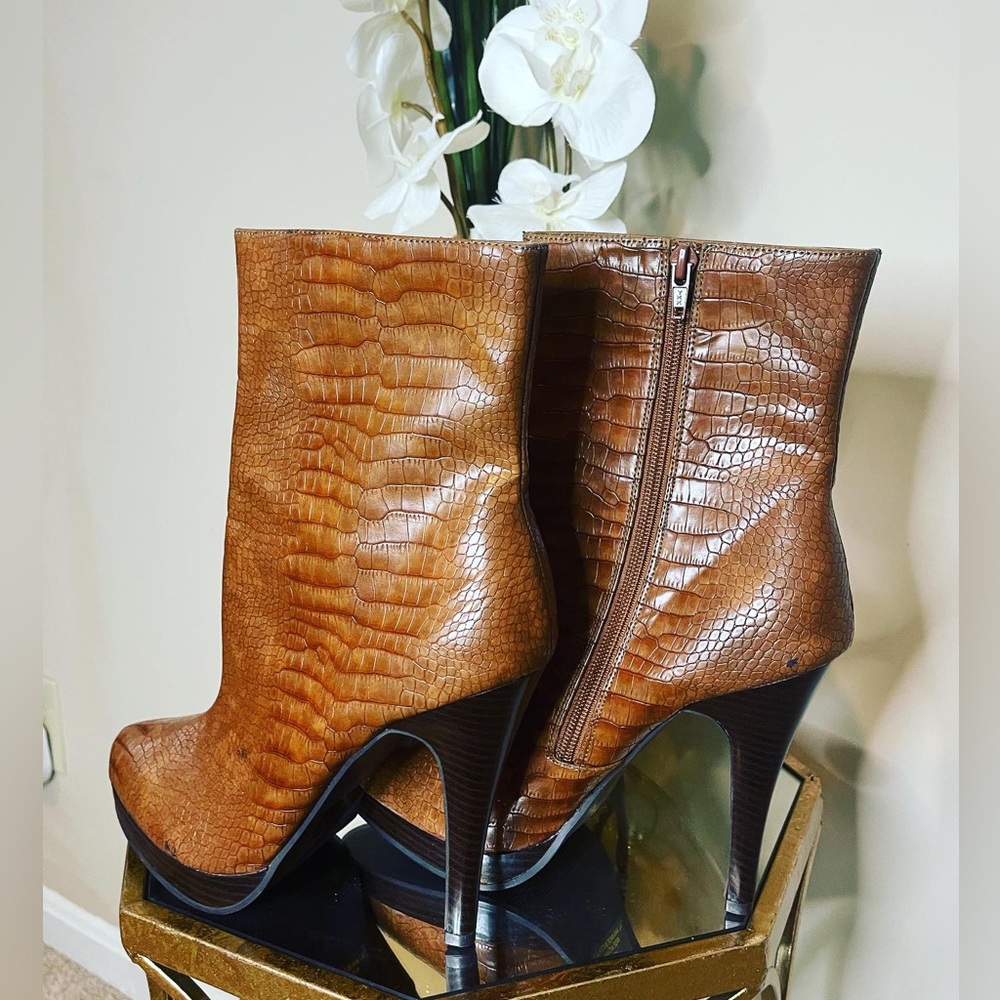 🤎 Brown Ankle Booties
